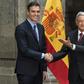 Mexico's President Andres Manuel Lopez Obrador (R) welcomes Spain's Prime Minister Pedro Sanchez at the National Palace in Mexico City on January 30, 2019