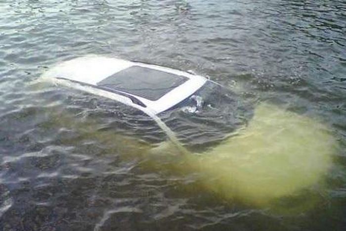 Woman dies after jeep plunges into river in Ogun (Tori)