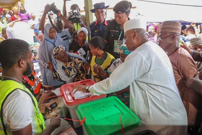 Saraki casts his vote in Kwara