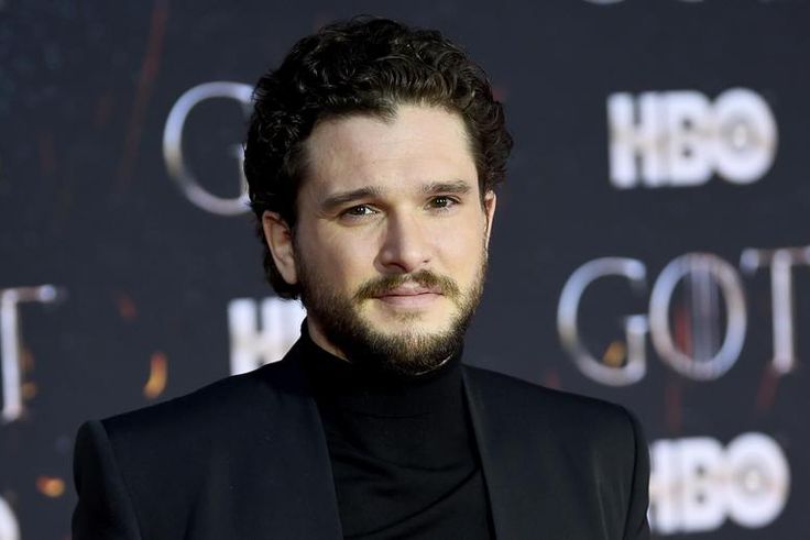 Jon Snow Wears High Heels on Game of Thrones