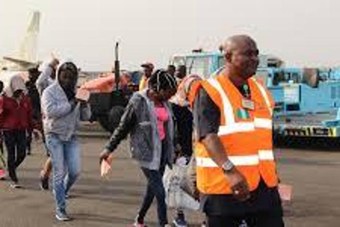 Nigerian migrants stranded in Libya arrive in Lagos as part of IOM’s voluntary return and reintegration programme. 14 February 2017. [news.un]