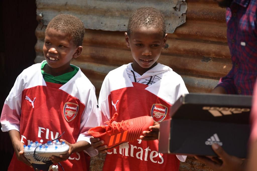 Kenyan herdboys [Twitter/Mesut Ozil]