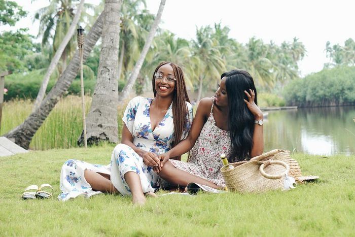 Lifestyle blogger Cassie Daves and friends at their Lake house adventure [Cassiedaves.com]