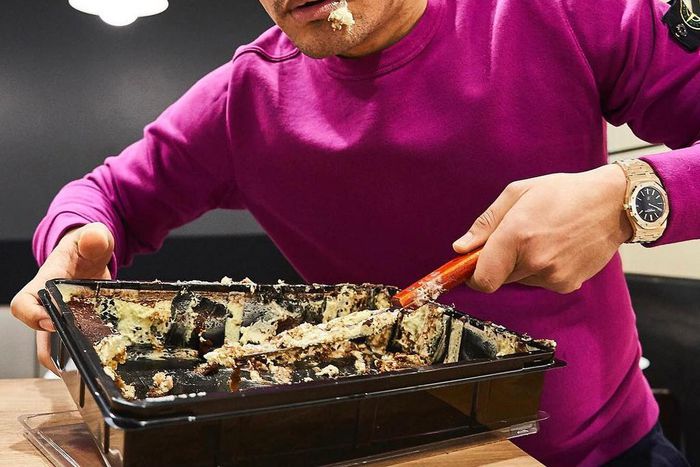 Trevor Noah makes fun of Minister of Agriculture Audu Ogbeh's pizza comment [Instagram/TrevorNoah]