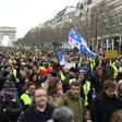 'Yellow vest' protesters on the streets of Paris for the 16th consecutive weekend