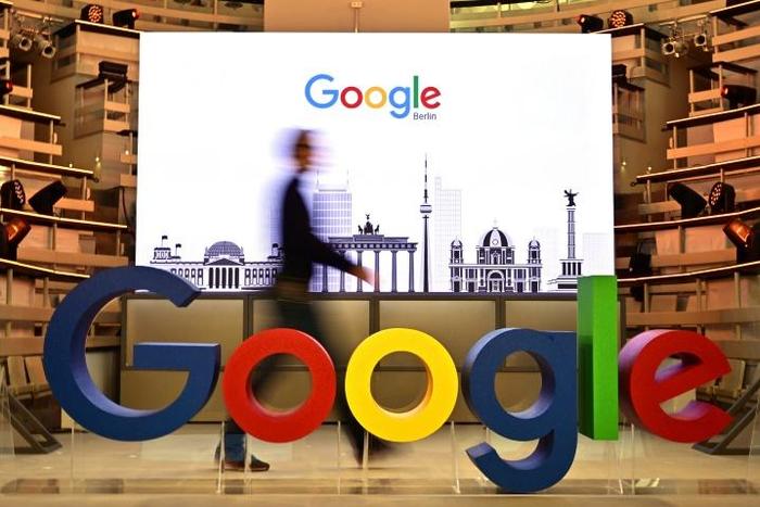 News organisations accuse tech giants such as Google and Facebook of gaining huge commercial benefit from expensive to create content, while paying nothing and syphoning off advertising