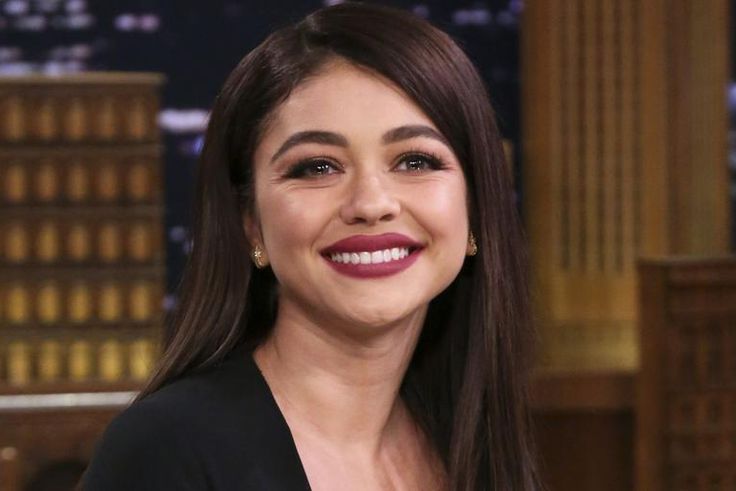 Sarah Hyland Says Costars Are Her Support System