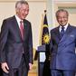 Malaysia's Prime Minister Mahathir Mohamad (R) met his Singaporean counterpart Lee Hsien Loong held a joint press conference in Putrajaya