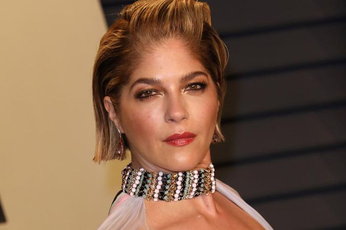 Selma Blair Shares MS Makeup Tutorial