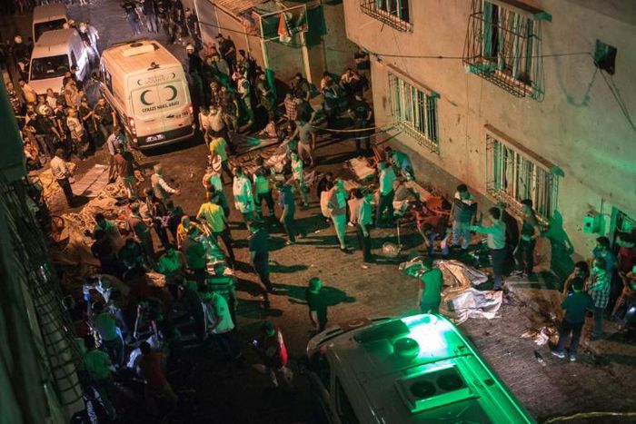 Ambulances arrive at the site of an explosion on August 20, 2016 in Gaziantep following a late night militant attack on a wedding party in southeastern Turkey
