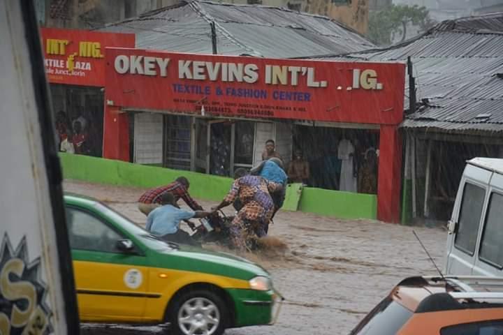Rainstorm has displaced close to 50,000 people in Kwara state [Twitter@Kwara_APC]