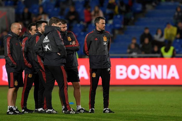 Spain coach Luis Enrique bloods fresh talent