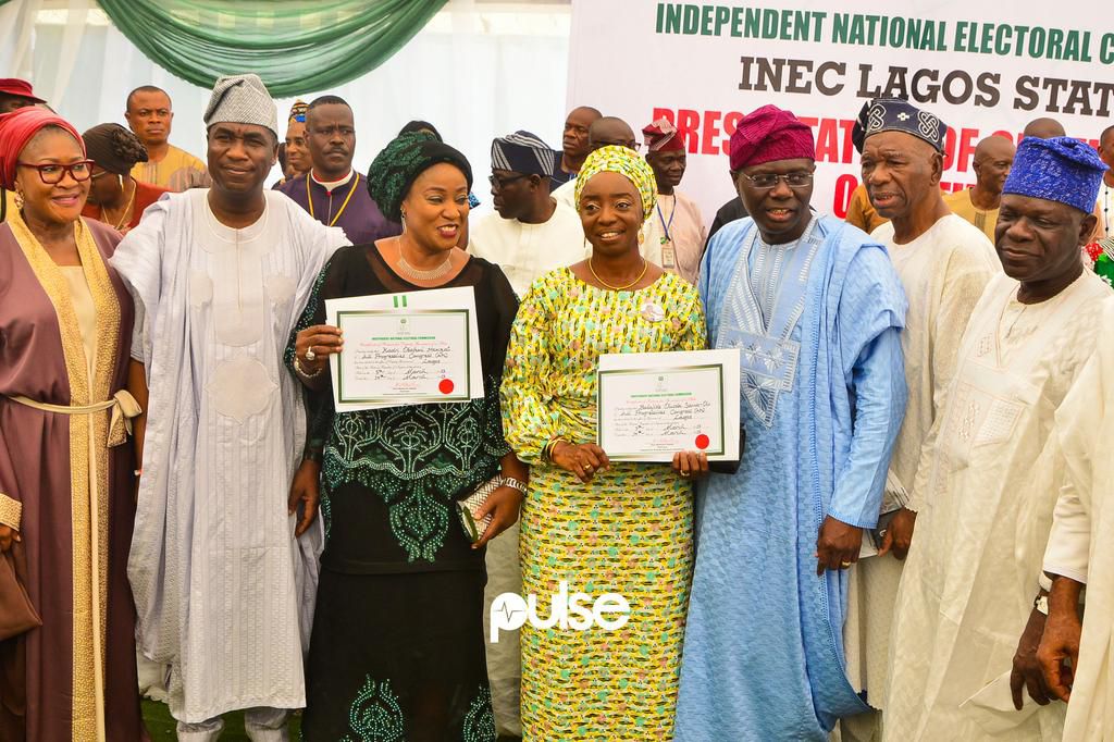 Babajide Sanwo-Olu collects Certificate of  from INEC (17)