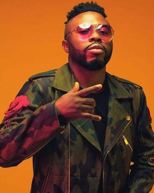Samklef says Nigerian celebrities should focus on bad leaders and not Internet fraudsters [Instagram/Samklef]
