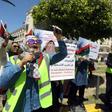 "Yellow vest" protesters in the Libyan capital say France is backing military strongman Khalifa Haftar who has launched an offensive to seize Tripoli
