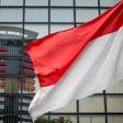 The Corruption Eradication Commission took the head of the United Development Party into custody in graft case
