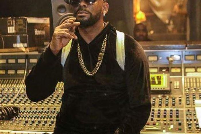 R.Kelly is expected to meet with the royal family in Dubai during his visit [Instagram/R.Kelly]