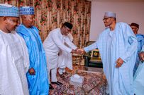 7 APC governors meet with president Muhammadu Buhari [Twitter/@NGRPresident]