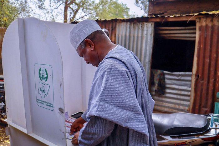 Governor Abubakar Atiku Bagudu casts his vote1