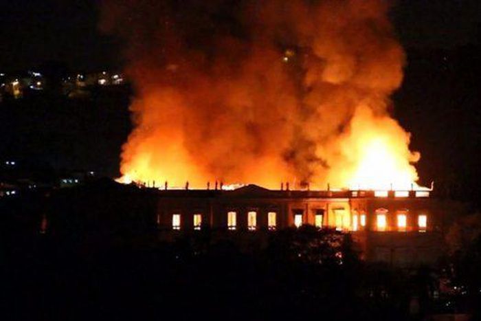 Fire guts fabrics shop, destroys goods worth millions in Anambra [theeagleonline]