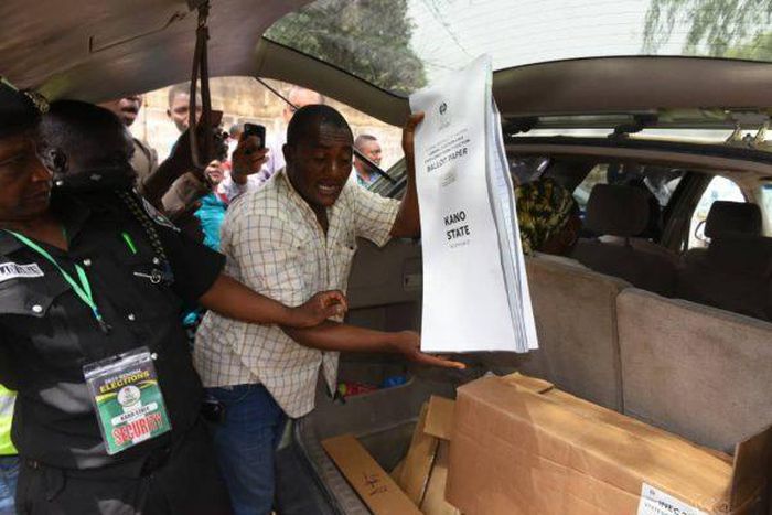 Police intercept vehicle loaded with ballot papers in Kano