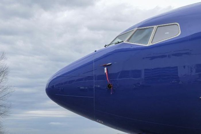 More countries and airlines are grounding B-737 MAX planes, but many are keeping them in the air