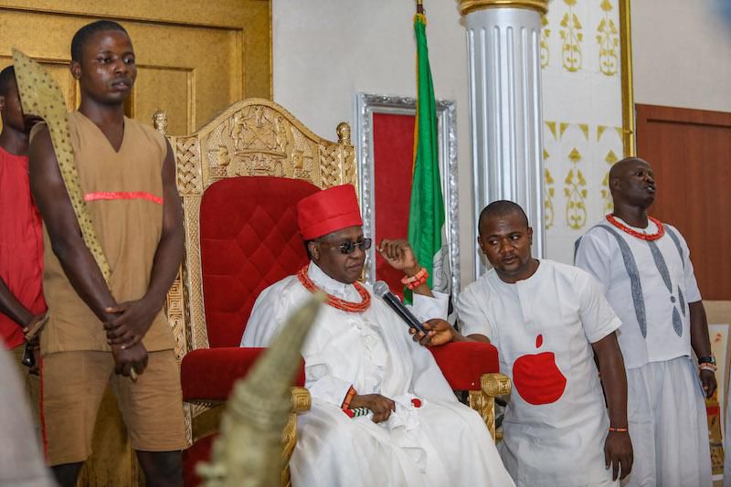 Oba of Benin, Oba Ewuare II, offering remarks during U.S.  Chargé d' affaires David Young’s visit to his palace on Tuesday. Photo: U.S. Embassy.