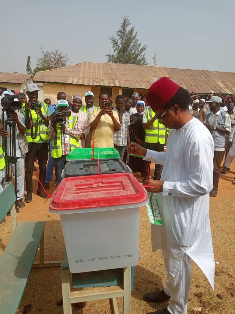 Sen. Shehu Sani loses to APC in his pulling unit in Kaduna2