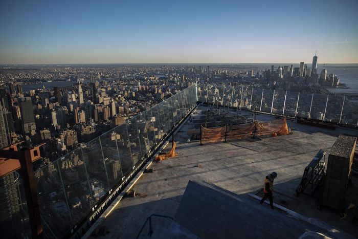 Deal for Amazon Pales Against Aid to Hudson Yards