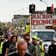 French and German protesters joined forces at the border beween the two countries in Stiring-Wendel, northeast France, for the latest wave of 'yellow vest' marches
