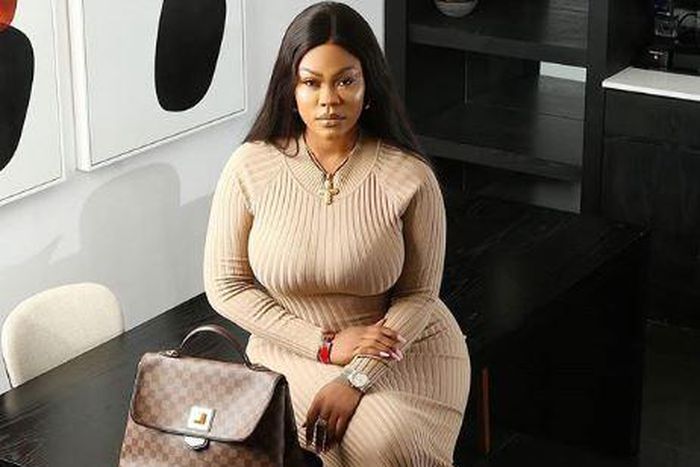 Daniella Okeke says she no longer wants to be part of the Nigerian dream, that she wants to be in the arms of man with a foreign passport [Instagram/DaniellaOkeke]