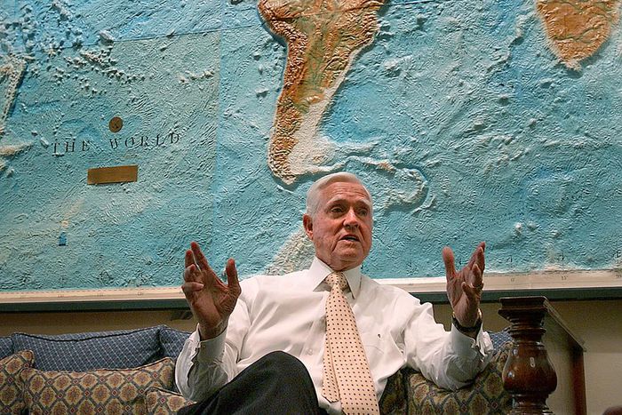 Ernest F. Hollings, Longtime South Carolina Senator, Dies at 97