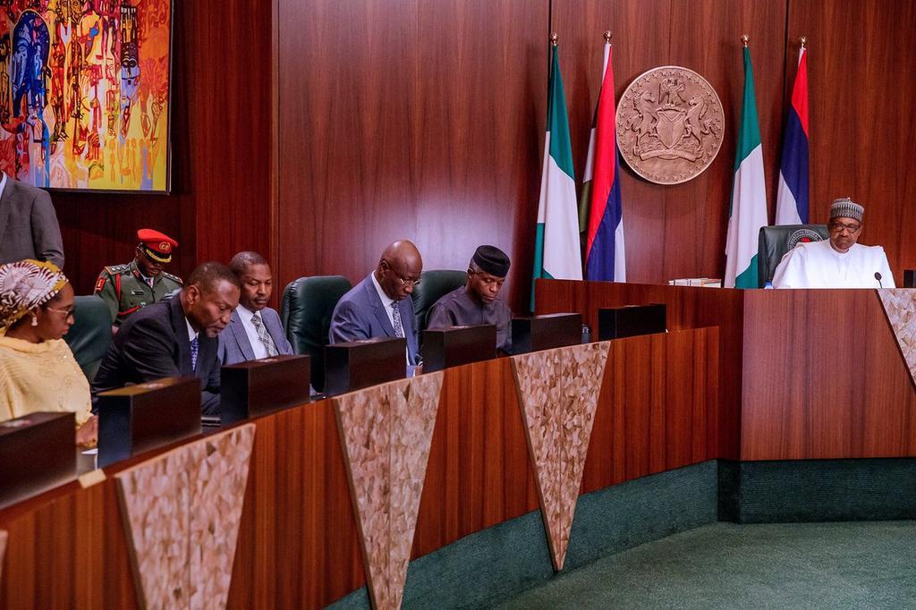 Buhari receives report on implementation of N30,000 National Minimum Wage [Twitter/@MBuhari