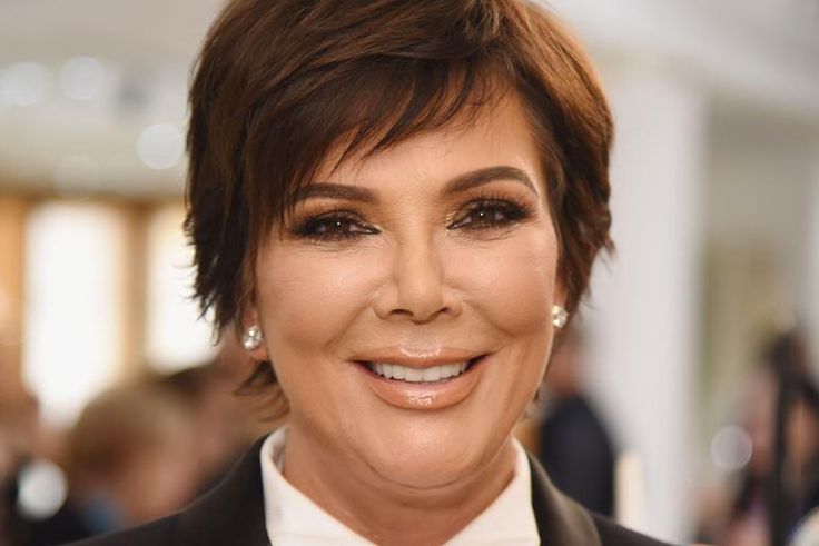 Kris Jenner Looks Amazing In New No-Makeup Selfie