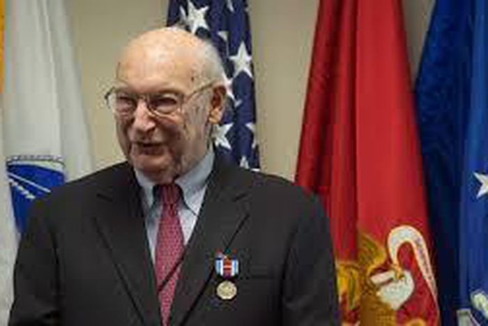 Andrew Marshall, Pentagon's threat expert, dies at 97