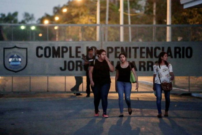 Relatives of prisoners leave "Jorge Navarro" prison in Tipitapa, Managua on February 26, 2019