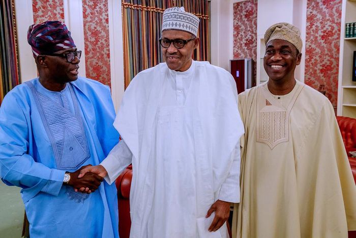 Babajide Sanwo-Olu (L), President Buhari (M), Obafemi Hamzat (R) [Twitter/@NGRPresident]