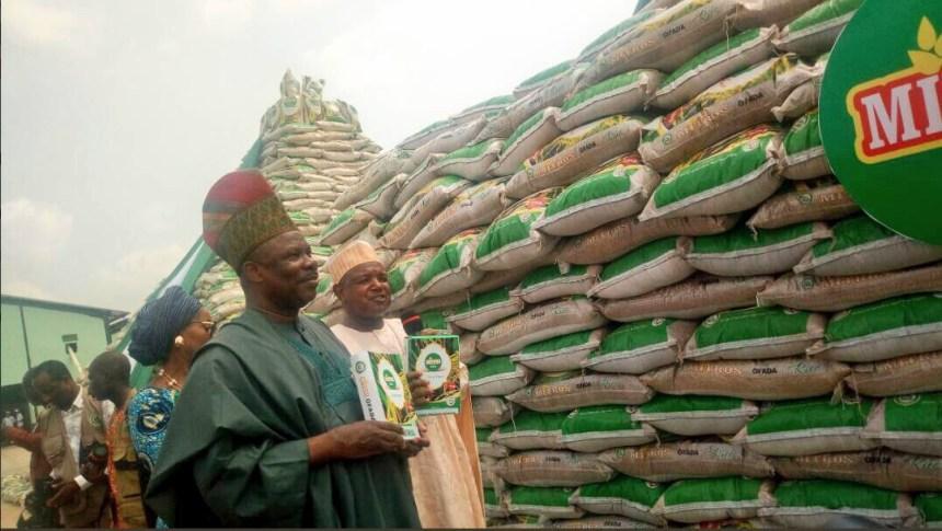 Ogun state governor, Ibikunle Amosun with Kebbi state counterpart Atiku Bagudu [ogunagric.com]
