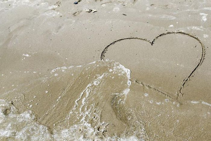 The Rules For Having A Successful Summer Fling