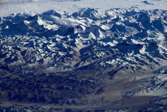 The Tibean Plateau runs north of the Himalayas