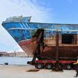 The fishing boat in which up to 900 migrants died will be exhibited at the Venise Biennale art fair