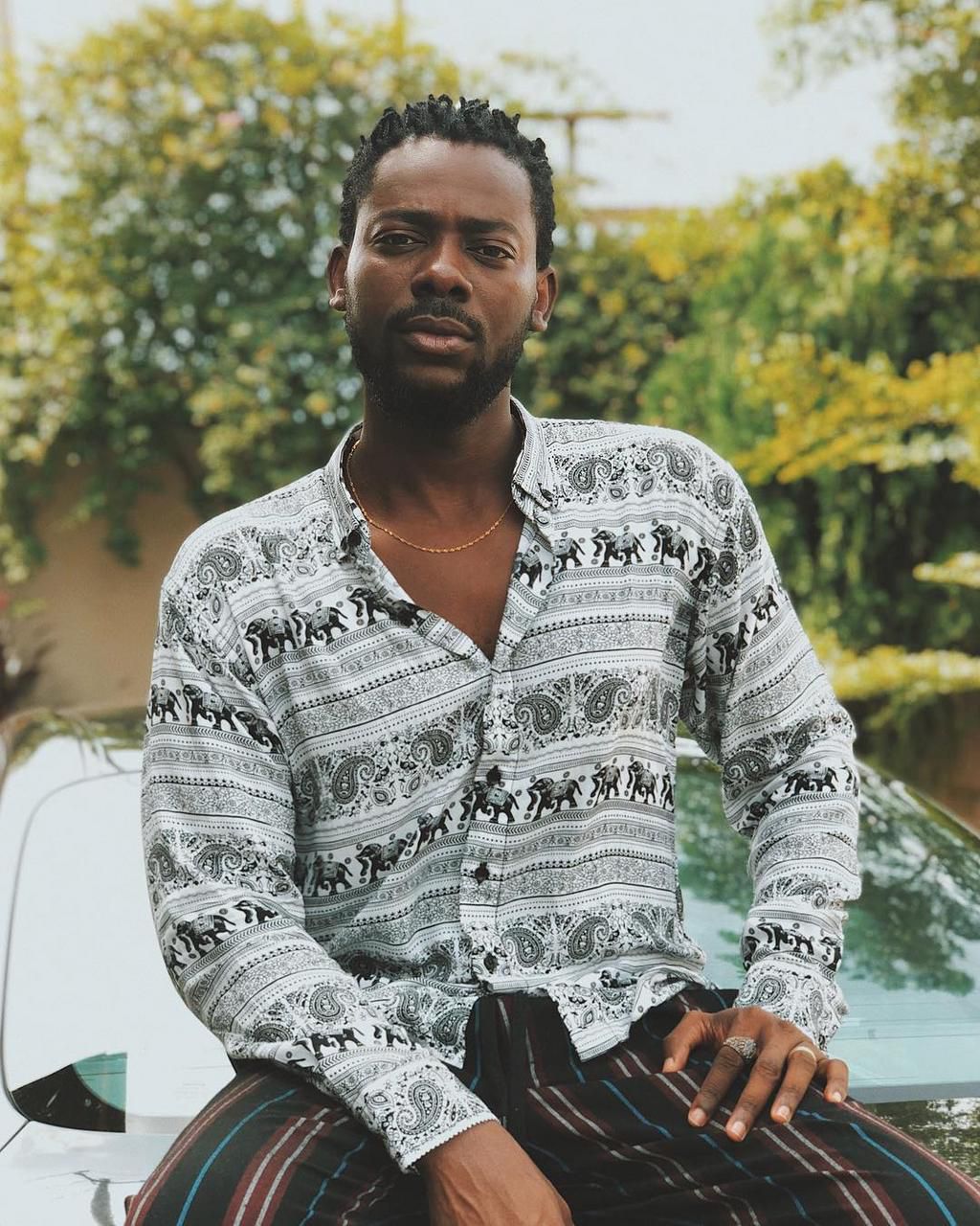 One of the saddest news you'd read today is that of Adekunle Gold reportedly losing his father, Prince Hakeem Adeyemi Kosoko to the cold hands of death [Instagram/AdekunleGold]