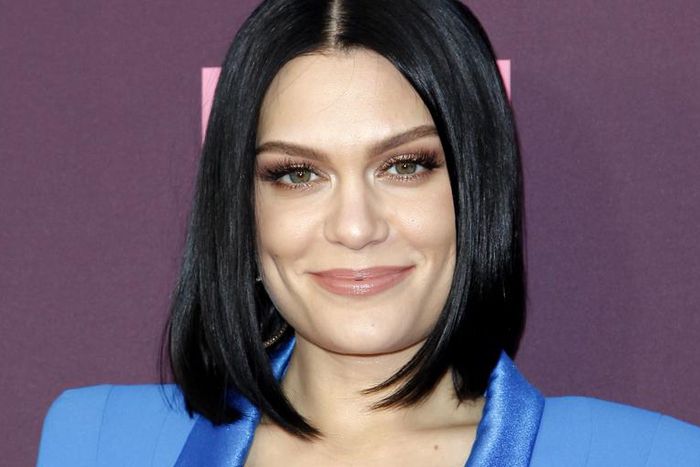 See Jessie J's No-Makeup Instagram Selfie