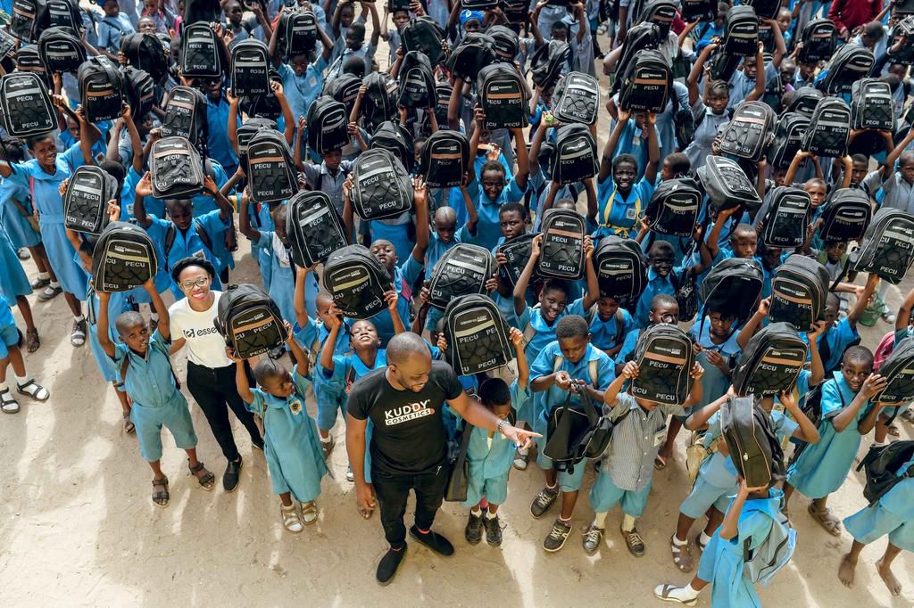 Kuddy cosmetics and Essenza celebrated children’s day with Pupils of Amuwo-Odofin primary school (Kuddy Cosmetics)