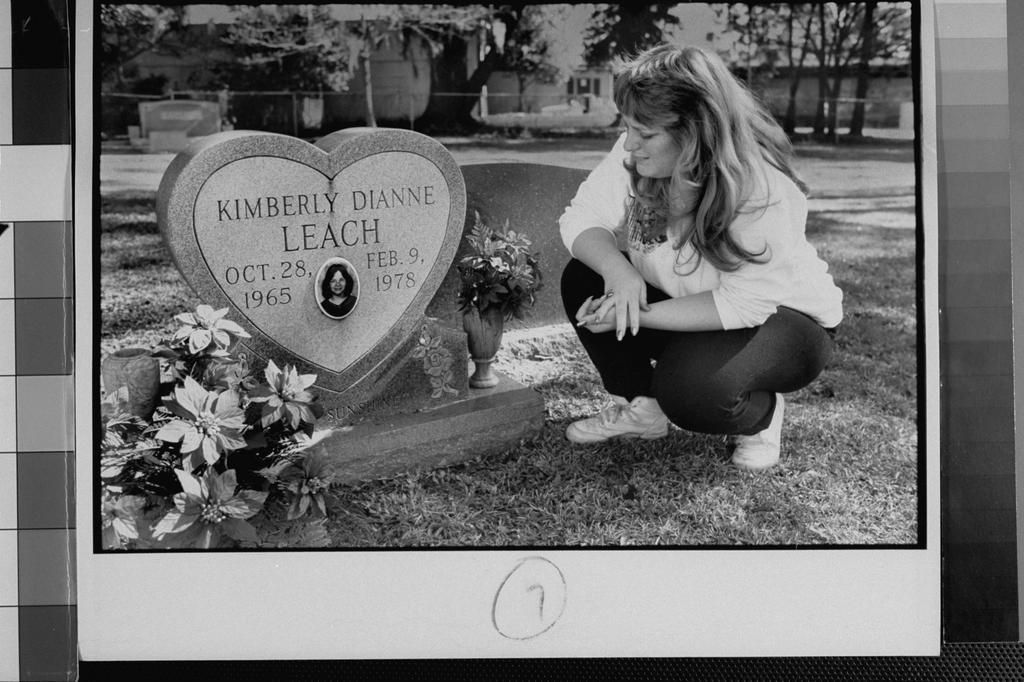 Lisa Little visits Kimberly Leachs grave.