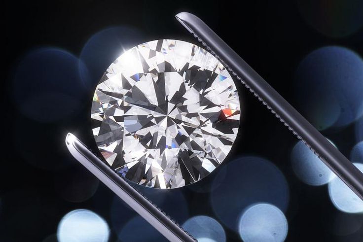 Dr. Pimple Popper Pulls 'Diamond' From Cheek