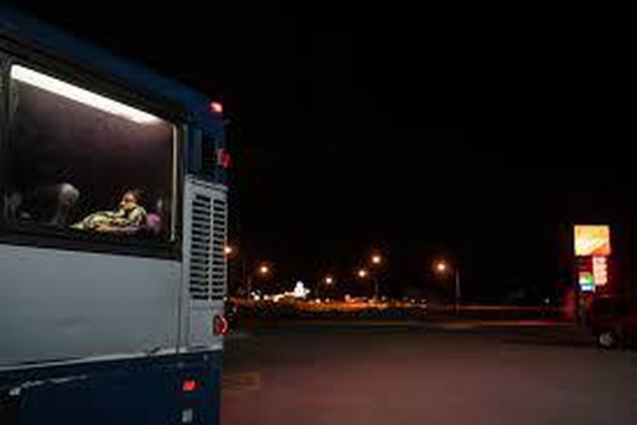 1,600 miles, 85 hours A migrant family takes a greyhound across America
