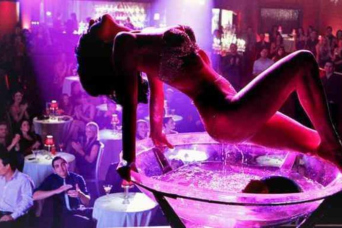 ___7891873___2018___1___25___13___why+men+love+strip+clubs