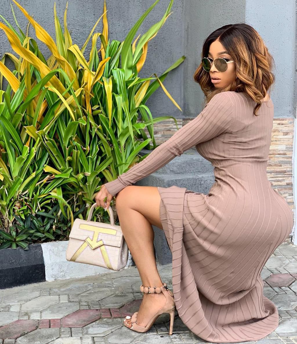 Toke Makinwa calls out Bovi over joke about her butt [Instagram/TokeMakinwa]
