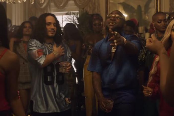 Davido features on Russ' new single and video, 'All I Want.' (Rap 24 Horas)